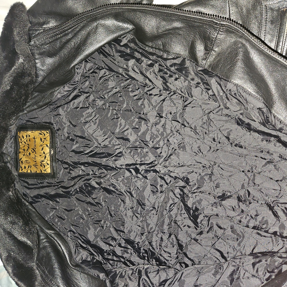 Leather jacket - Picture 6 of 10